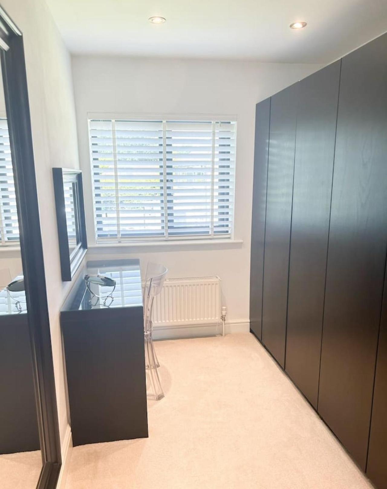 Luxe 5 Bed House In Guildford. Morden Amenities Villa Normandy Eksteriør bilde